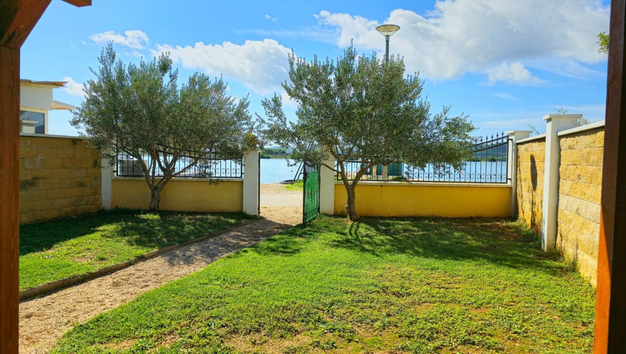 Holiday Home - Beach House 'Amarella' Турань Экстерьер фото